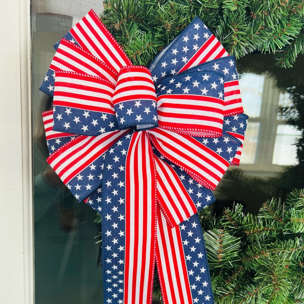 Patriotic Red, White, and Blue Flag Pattern Bow